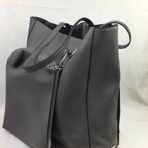 Steve Madden Cori Tote with pouch - Picture 8 of 8